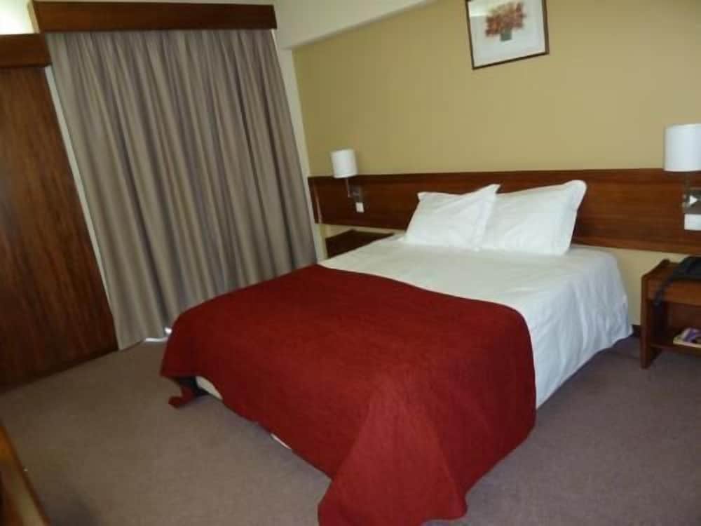 Double or Twin Room - Photo 3