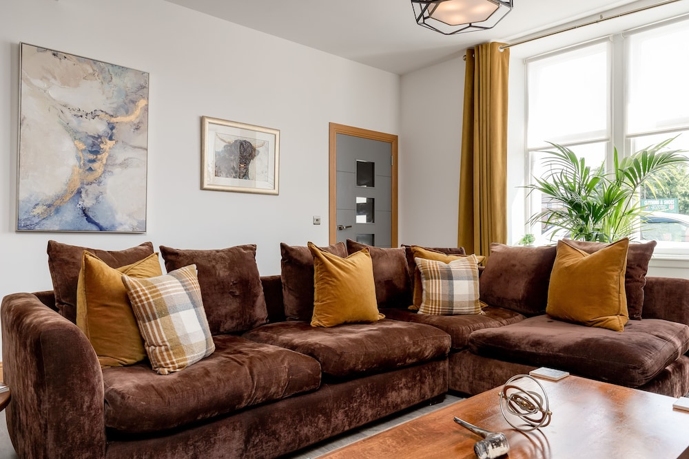 Luxury Apartment, Private Bathroom (19th Century Luxury Lodge) photo 3