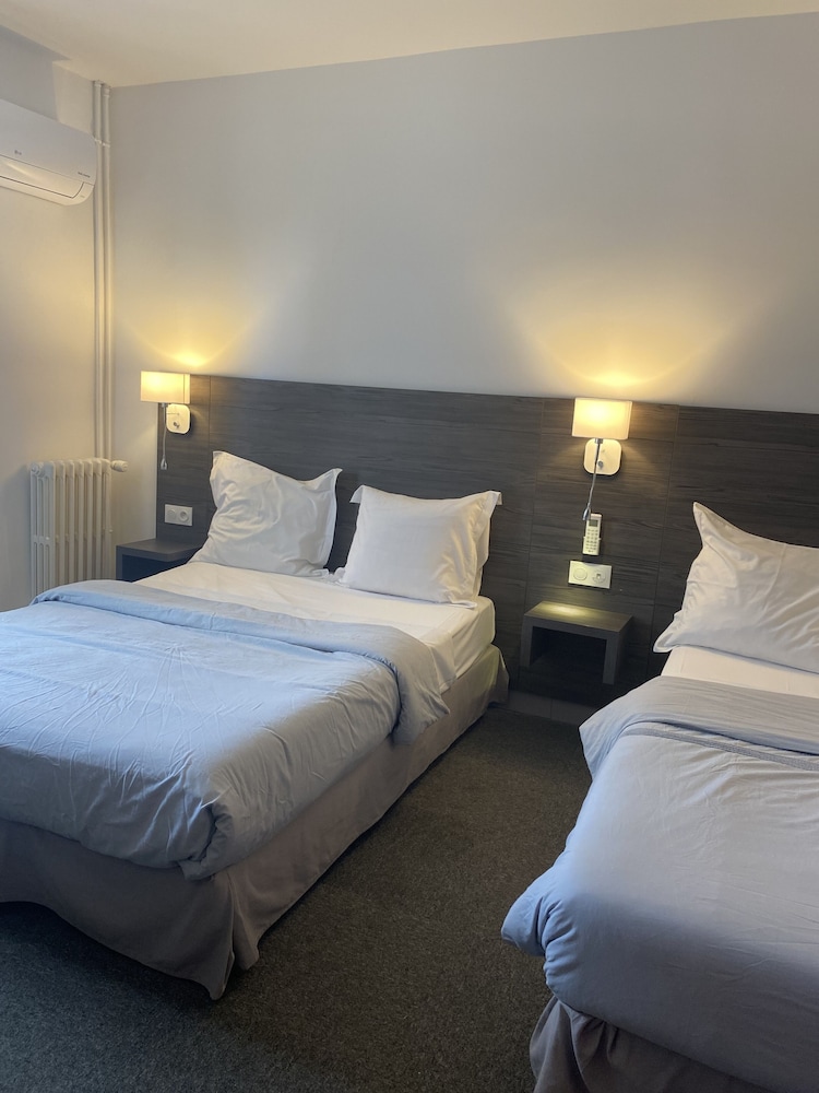 Family Quadruple Room - Photo 1