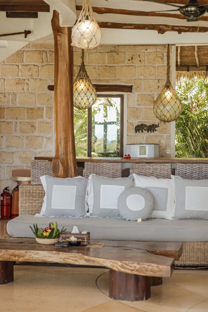 Three-Bedroom Villa with Private Pool and Sea View