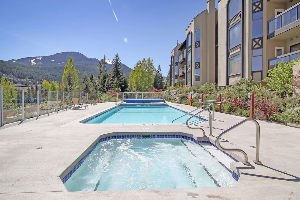 Ironwoods by Whistler Blackcomb Vacation Rentals, Photo 2