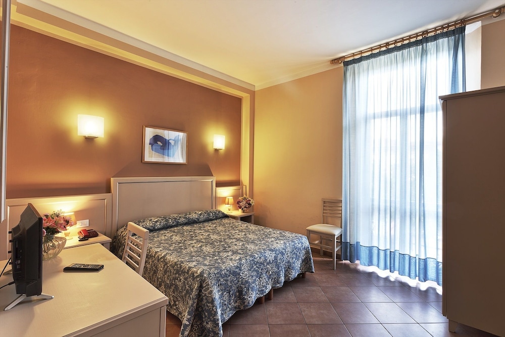 Double or Twin Room, Private Bathroom