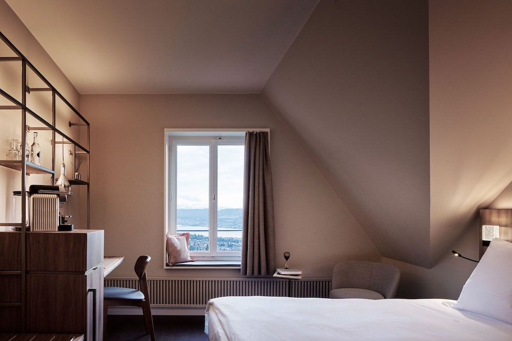 Double Room (Bijou)