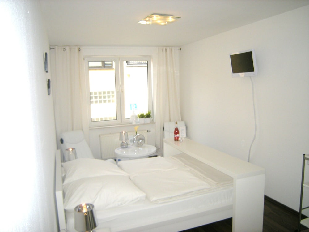 Basic Penthouse, 1 Double Bed, Terrace photo 2