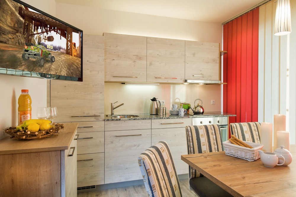 Standard Apartment, 1 Bedroom, Balcony (1 Small, free access to Alpentherme) photo 3