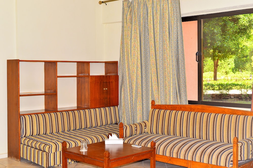 Studio Suite, 2 Bedrooms, Non Smoking, Garden View