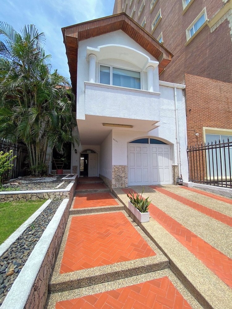 Family House - Photo 7