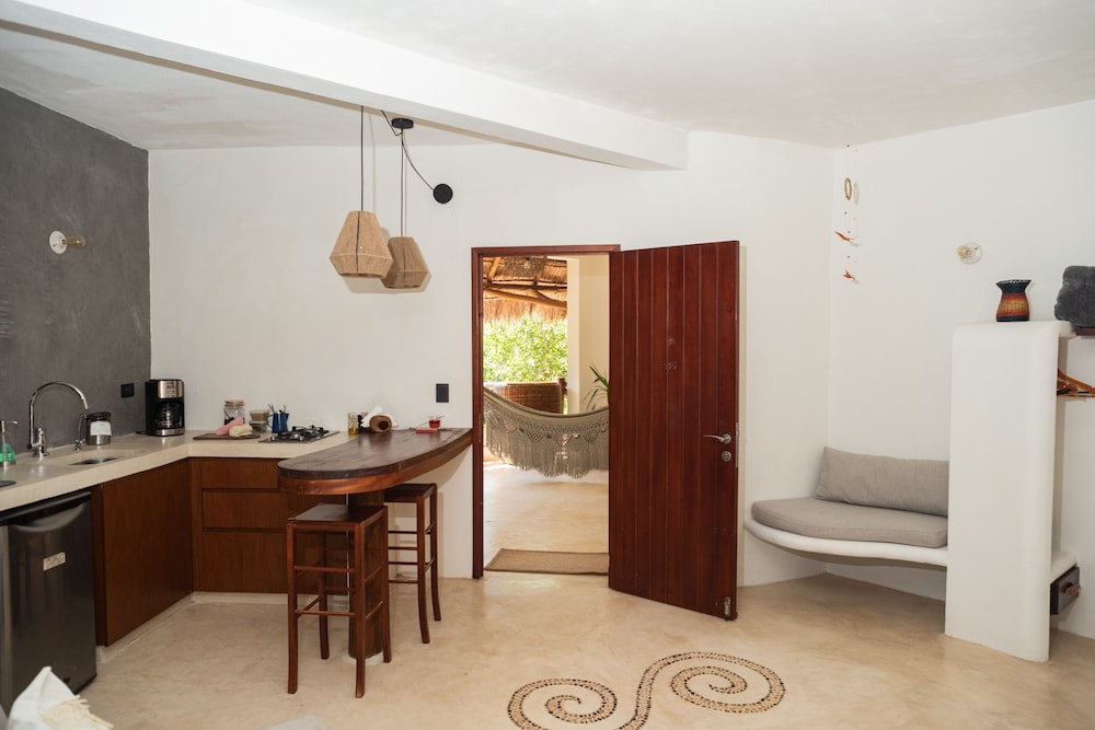 Studio, Kitchenette, Garden View photo 3