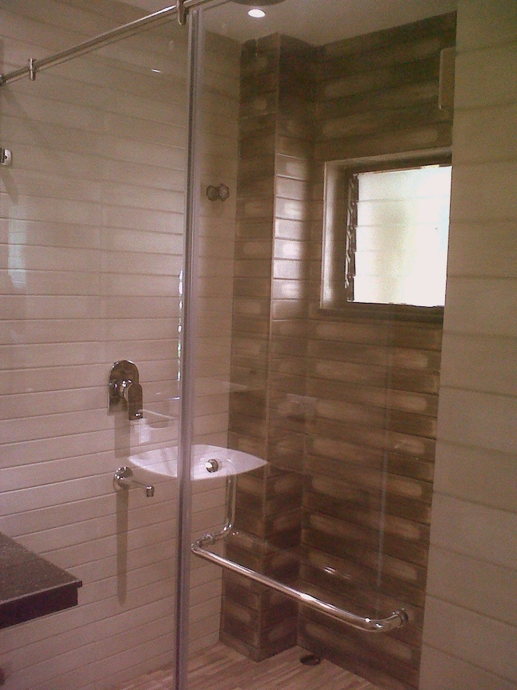 Executive Room- Upper Deck photo 3