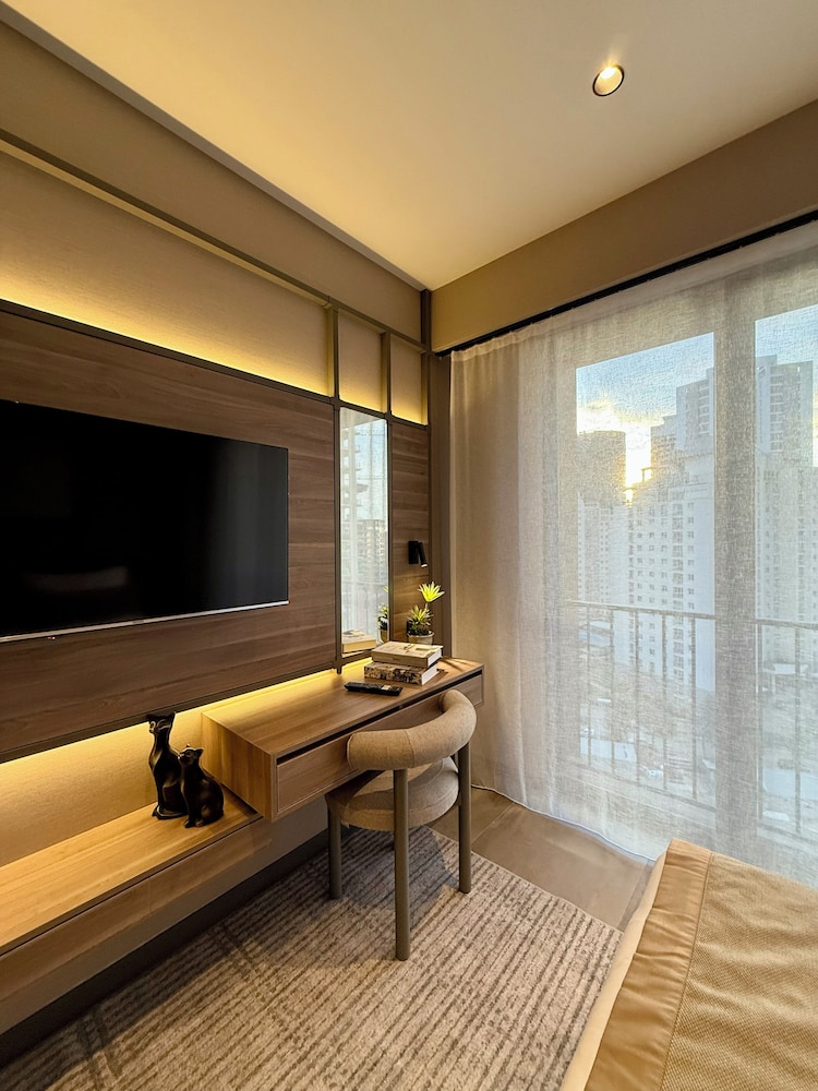 Studio Suite photo 2