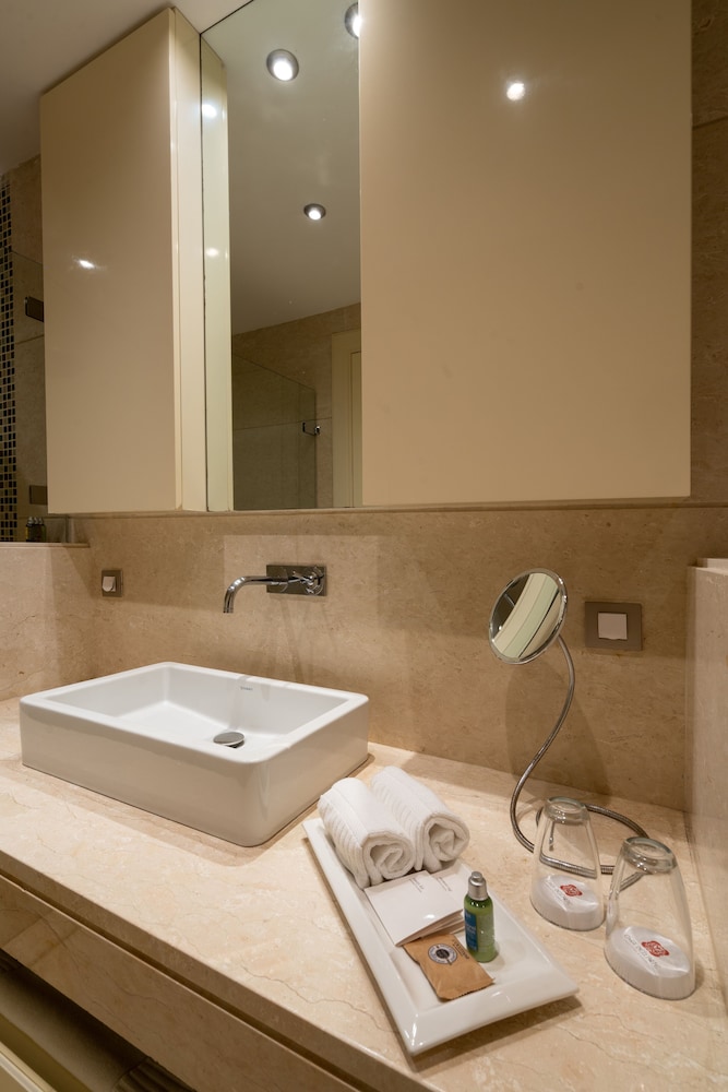 Standard Room - Photo 8