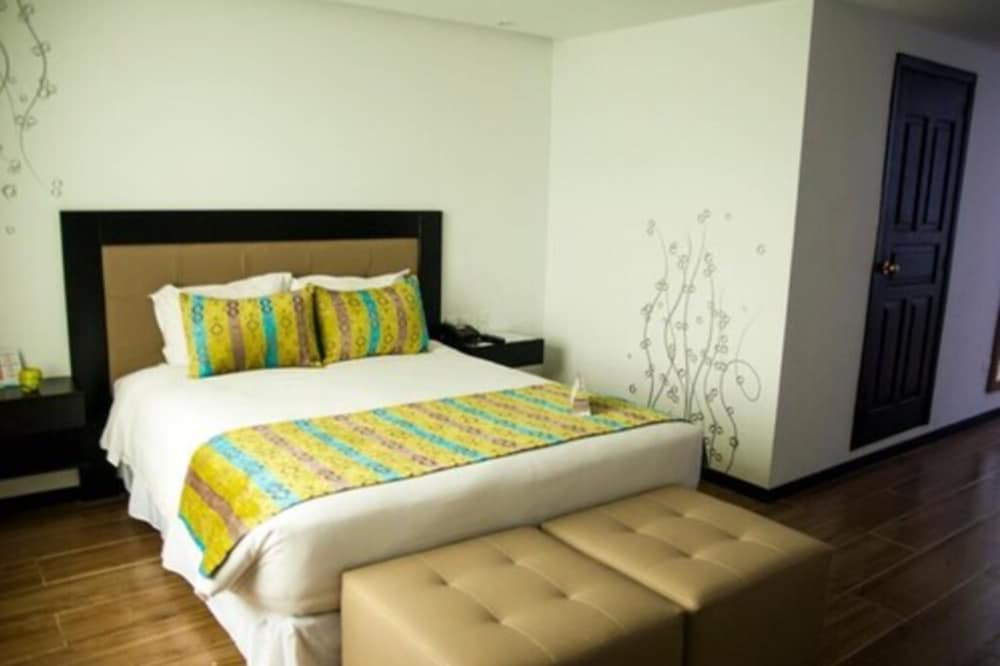 Hotel Embassy — photo 86