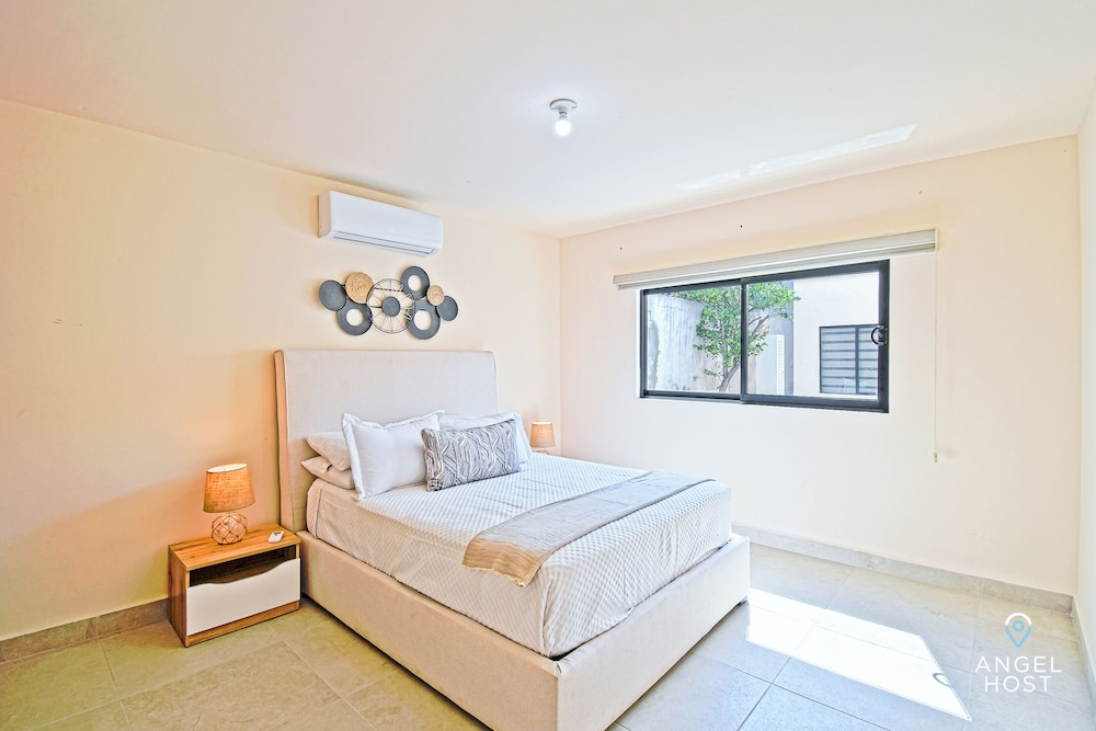 Comfort Apartment, 2 Bedrooms, Pool View photo 2
