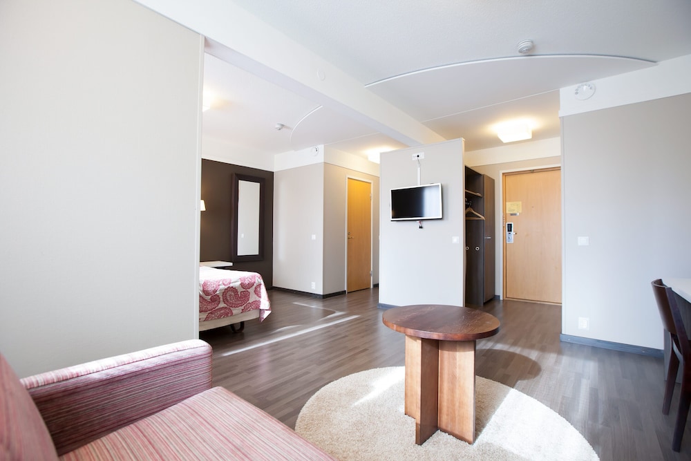 Family Room photo 1