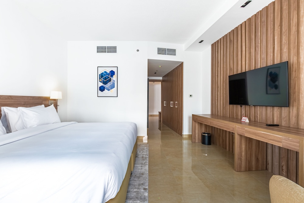 Premium One Bedroom King photo 3
