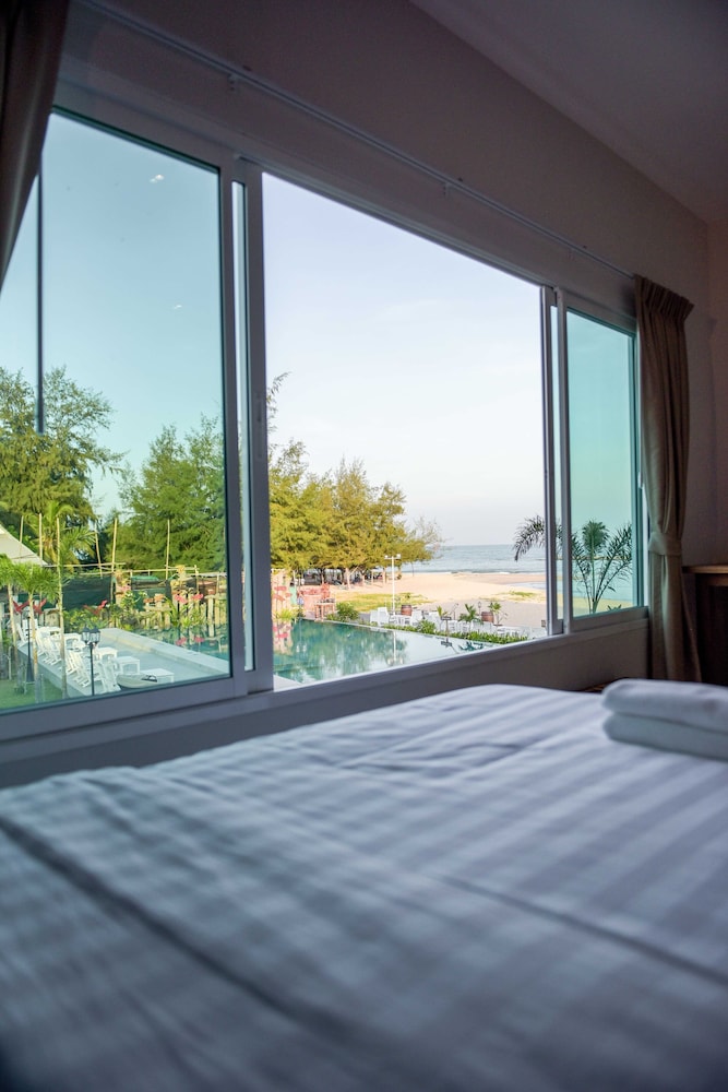 Duplex Suite Poolside - Photo 7