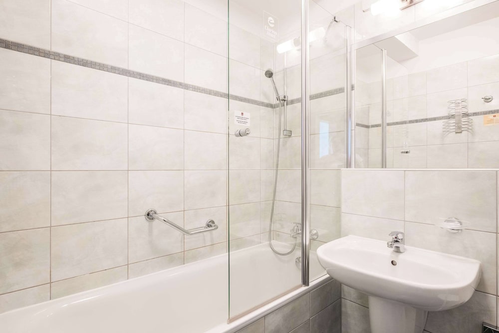 Standard Double Room - Photo 6