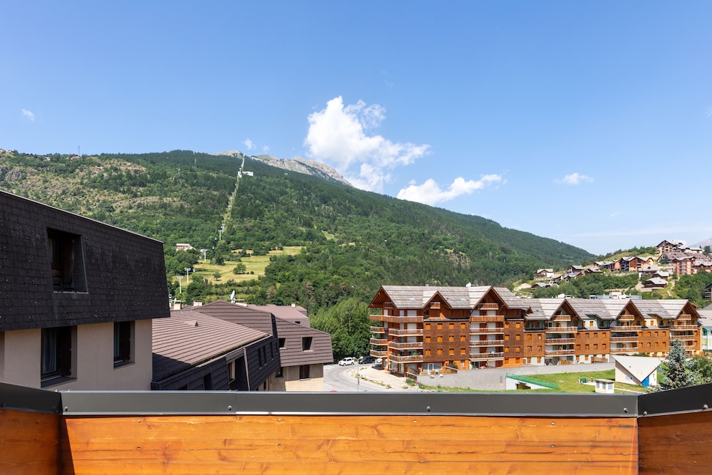 Junior Suite, Resort View - Photo 16