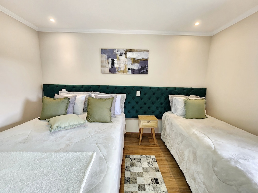 Basic Triple Room photo 1