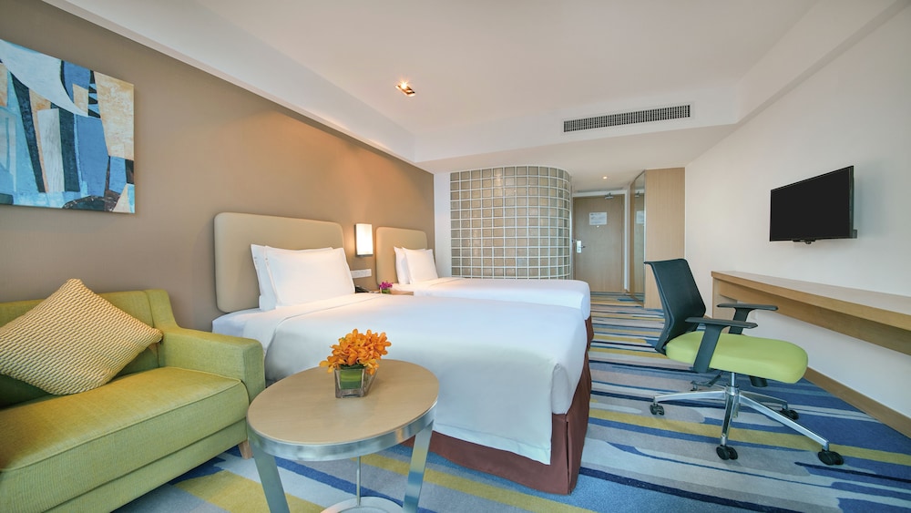 2 Twin Beds Standard Low Floor