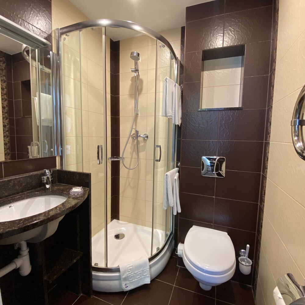 Standard Double Room - Photo 19