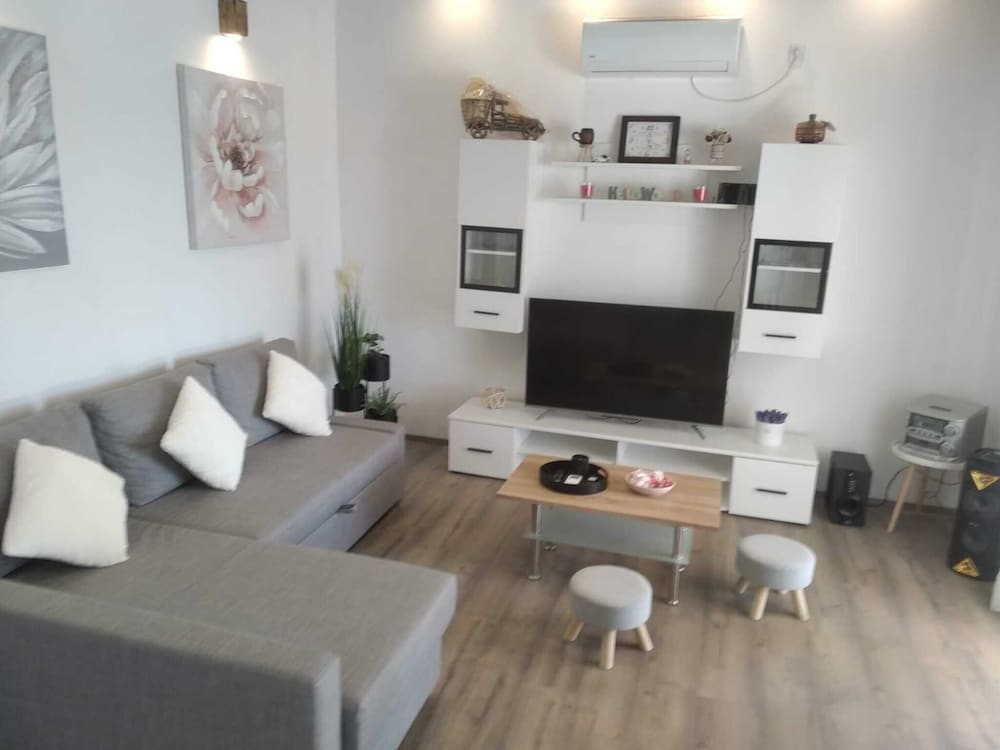House (Holiday Home Luca) photo 3