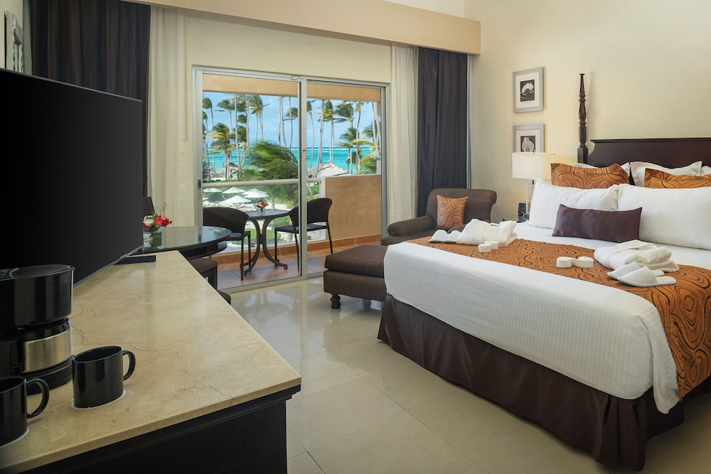 Premium Room, 1 King Bed, Ocean View (Club)