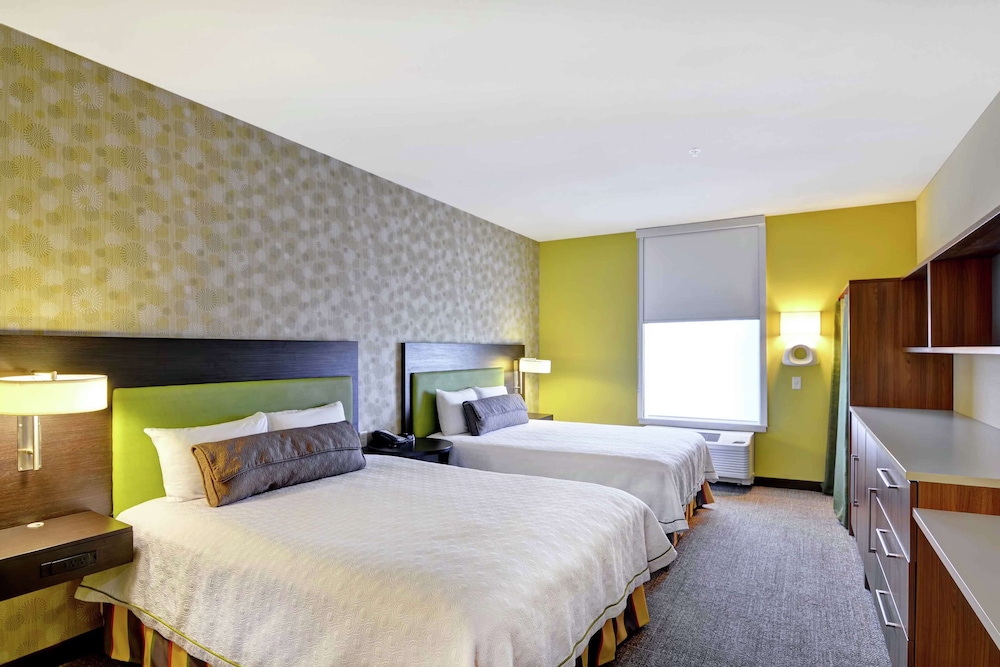 Studio, 2 Queen Beds, Accessible, Bathtub photo 2