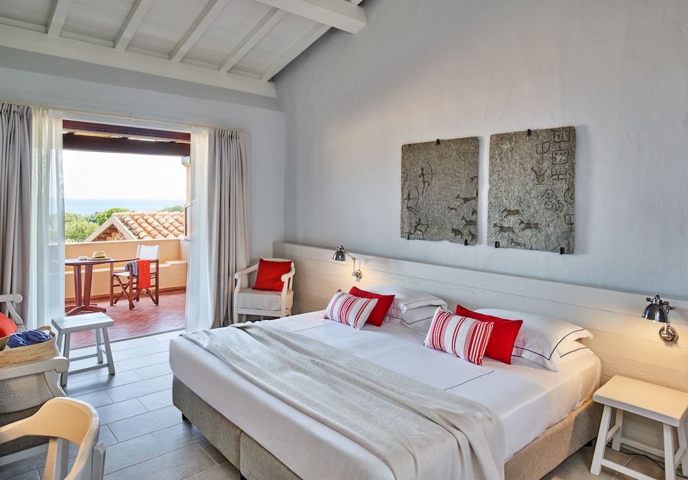Deluxe Double Room, Partial Sea View - Photo 1