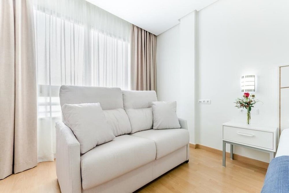 Habitación Triple (2 Adultos + 1 Niño)