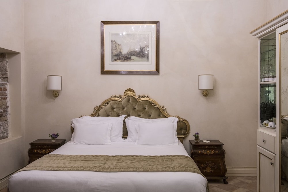 Classic Double or Twin Room, Non Smoking - Photo 4