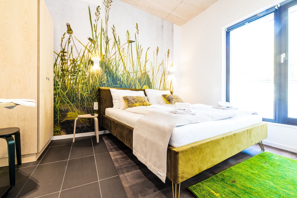 Basic Room (Stay Small)