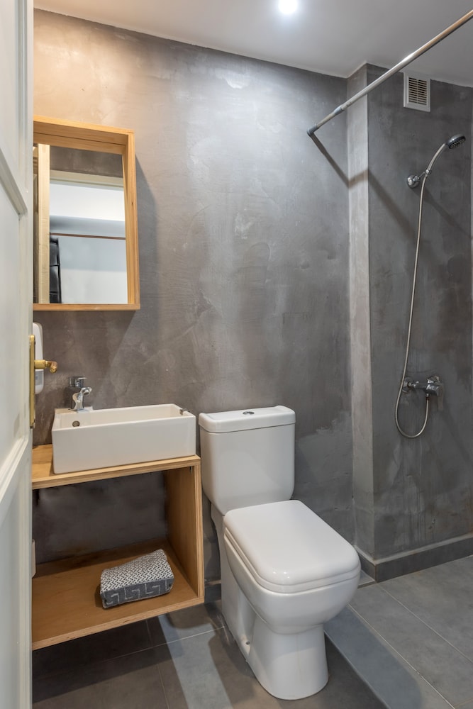 Double or Twin Room, Sea View - Photo 4