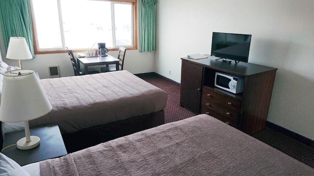 Standard Room, 2 Queen Beds (No Pets Allowed) photo 3