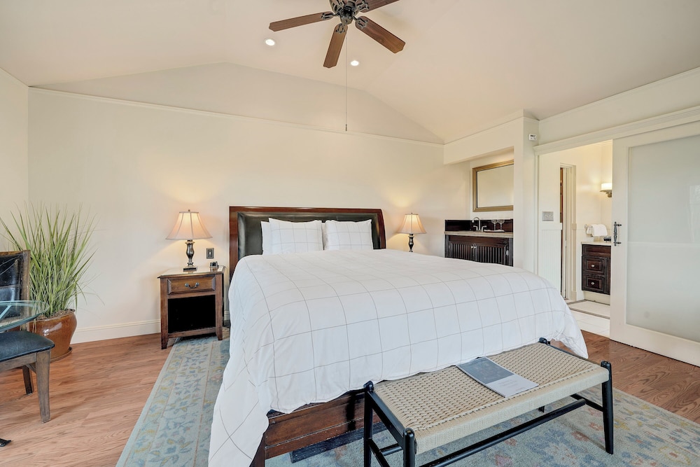 King Carriage House Junior Suite