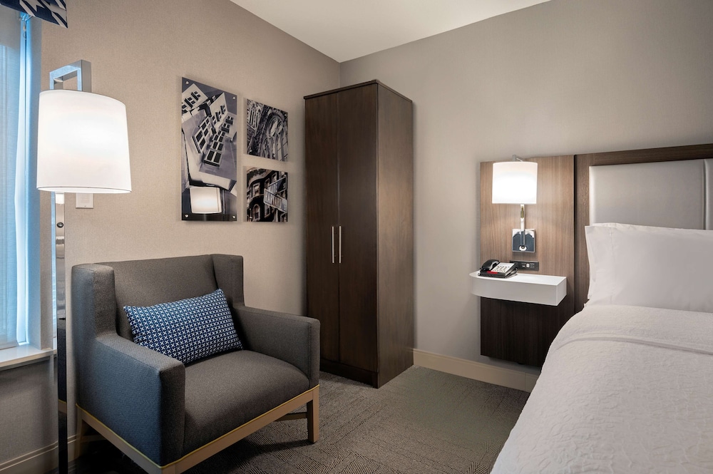 Room, 1 Queen Bed, Accessible - Photo 3