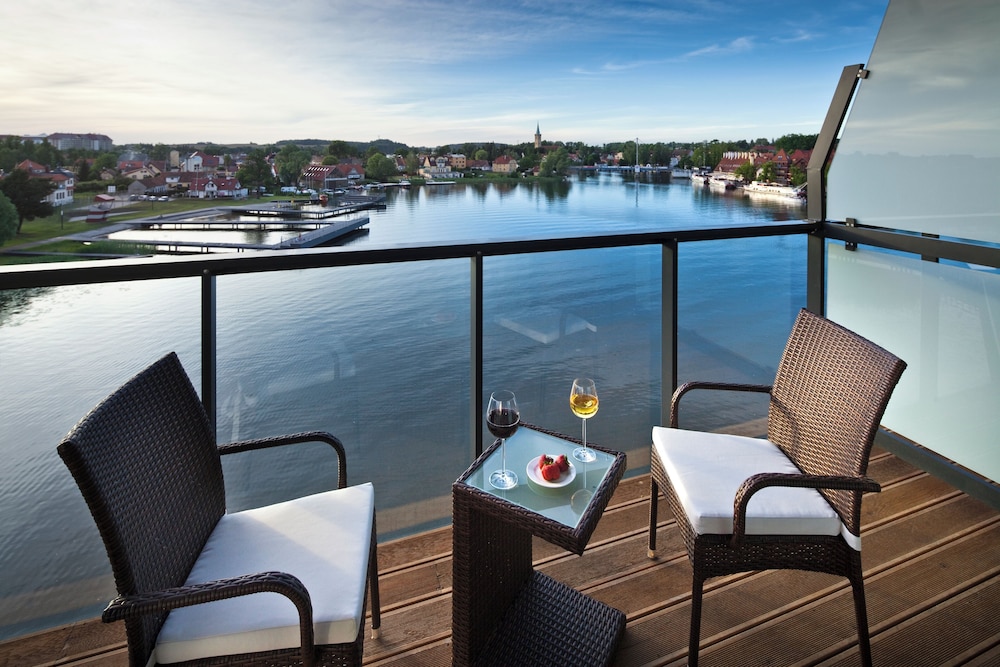 Executive Suite, Balcony, Lake View photo 2