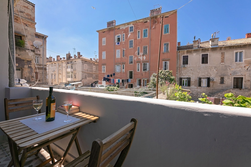 Superior Double or Twin Room, City View - Photo 19