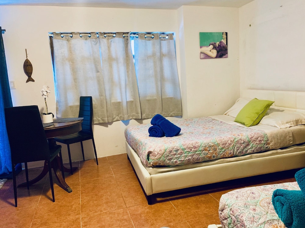 VA 101 Pool Direct Villa / Kitchen / 2 Full Size Beds, Ocean Front Property photo 3