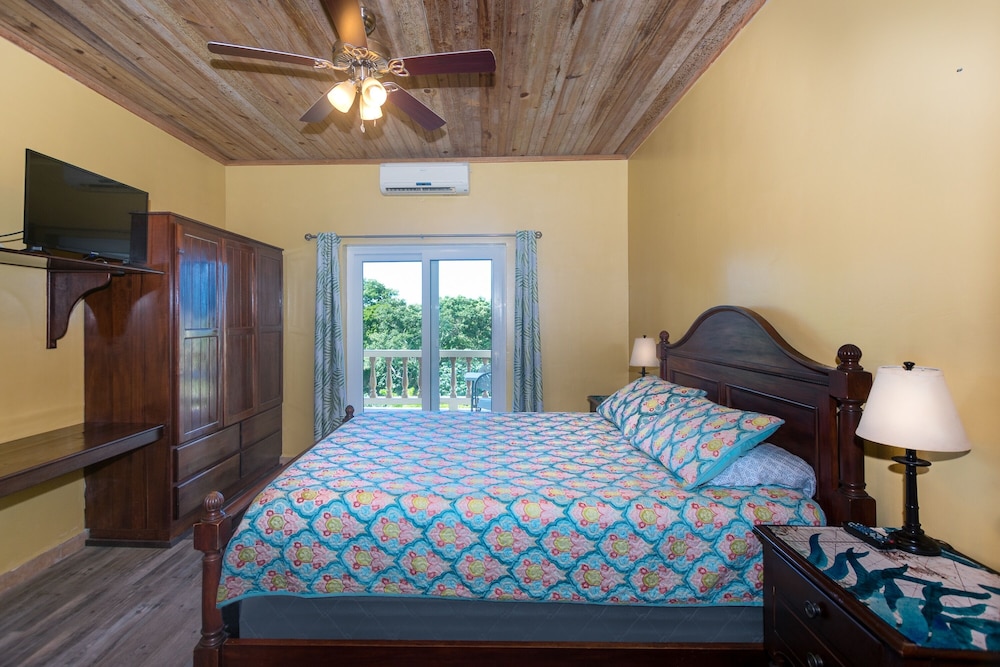 Condo, 2 Bedrooms
