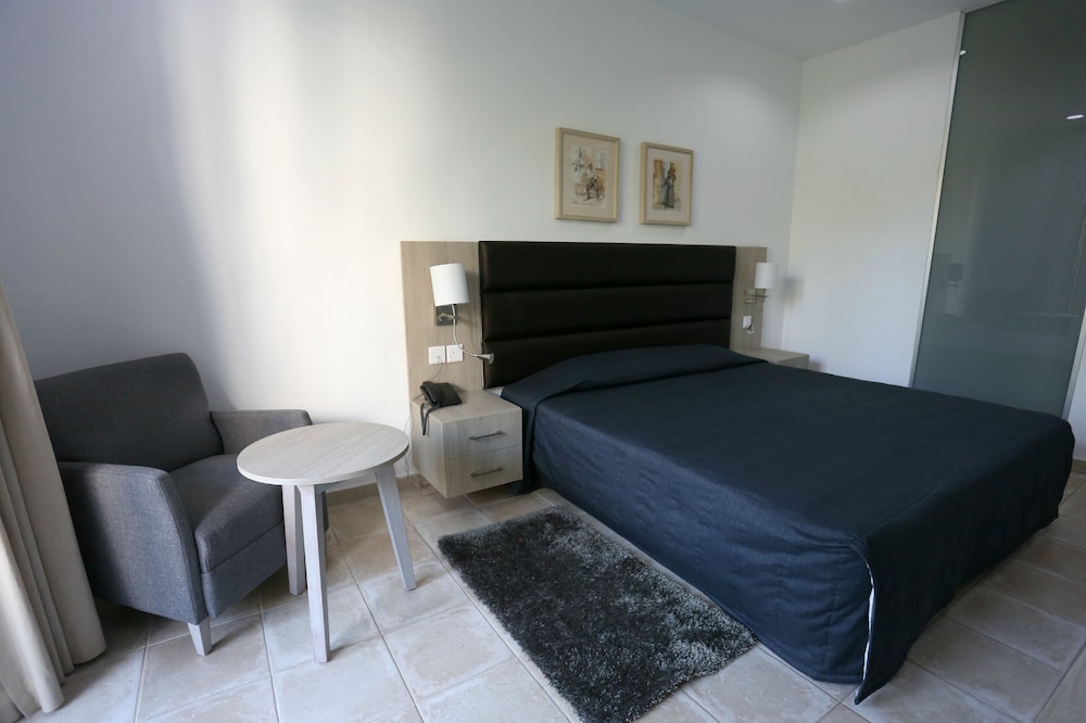 Superior Room, Garden View - Photo 4
