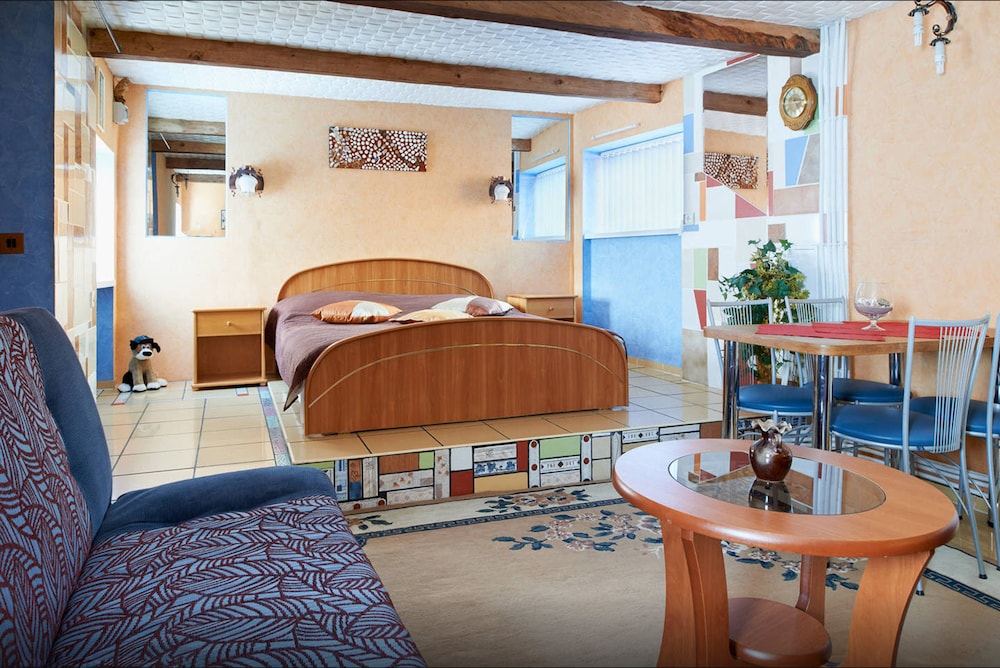Deluxe Apartment, Private Bathroom, Garden View photo 1