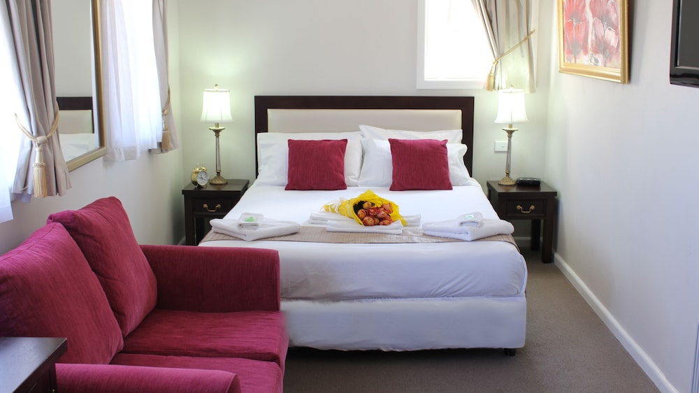 Classic Room, 1 Queen Bed - Photo 1