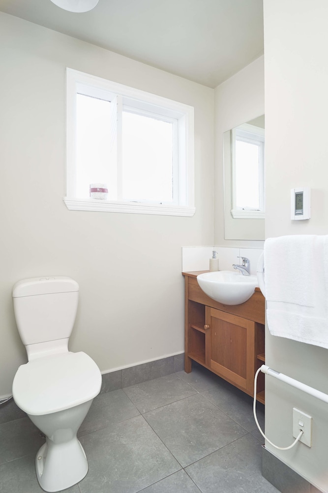 Room 3 (Private Bathroom) photo 2