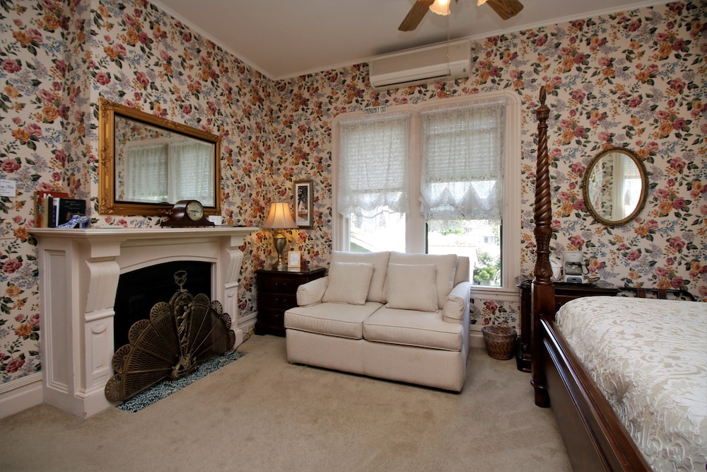 Bradford Suite photo 1