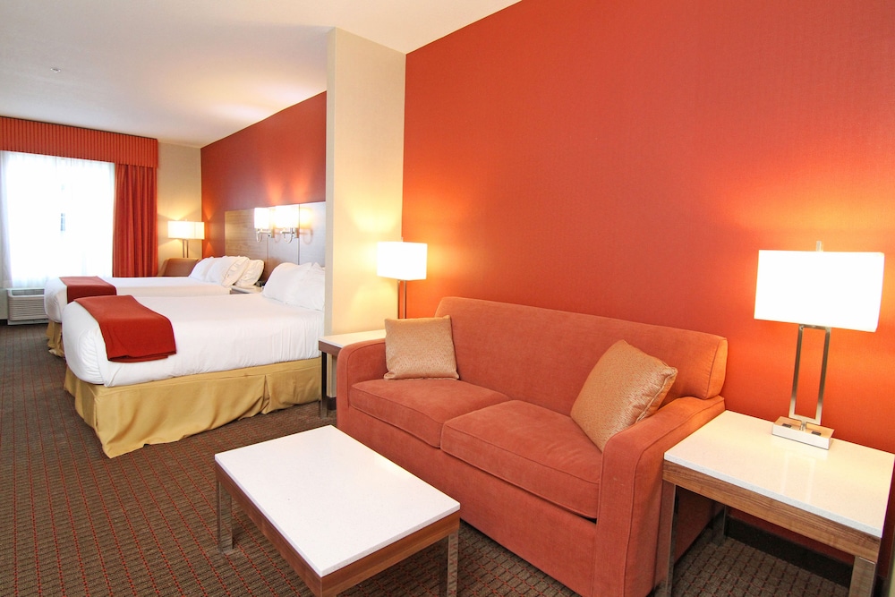 Suite, Multiple Beds