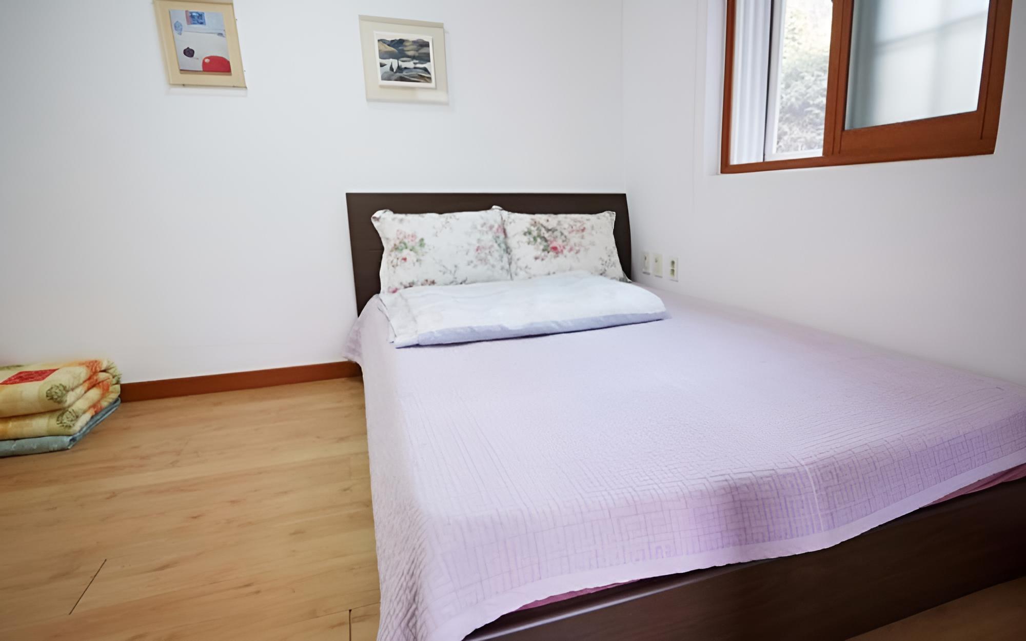 Room (Building A - Room 03)