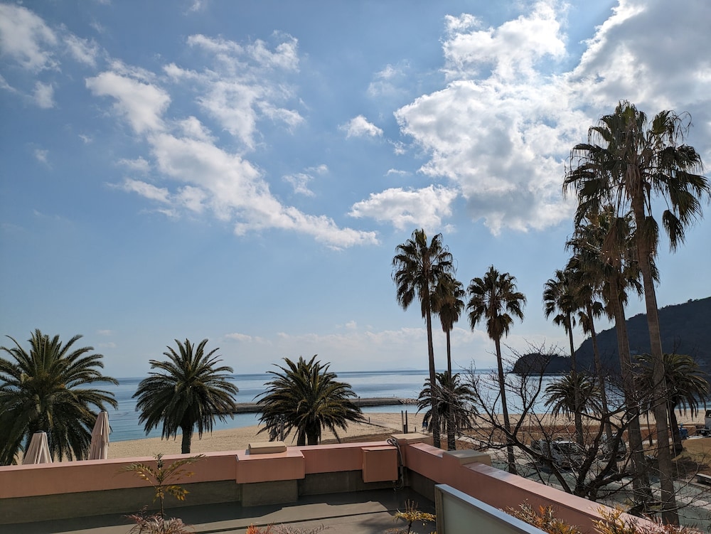 Executive Twin Room, Hot Tub, Non Smoking, Ocean View photo 3