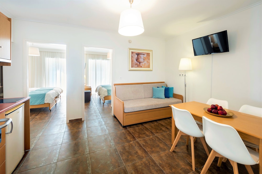 Family Apartment, 2 Bedrooms (Suite) - Photo 1