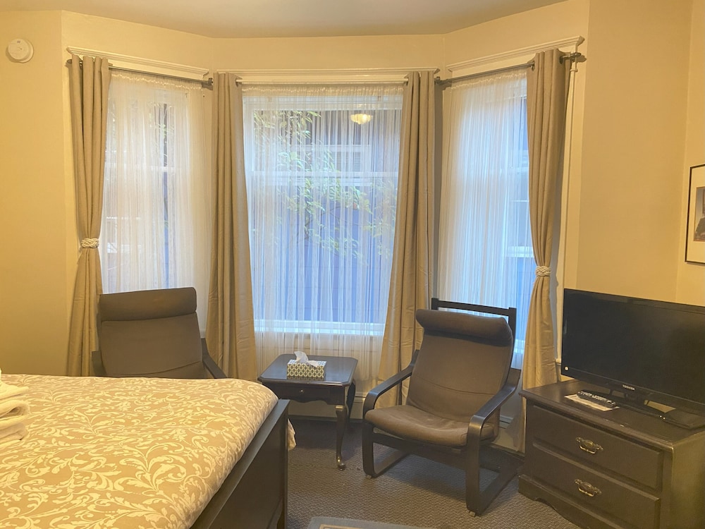 Classic Room, 1 Queen Bed